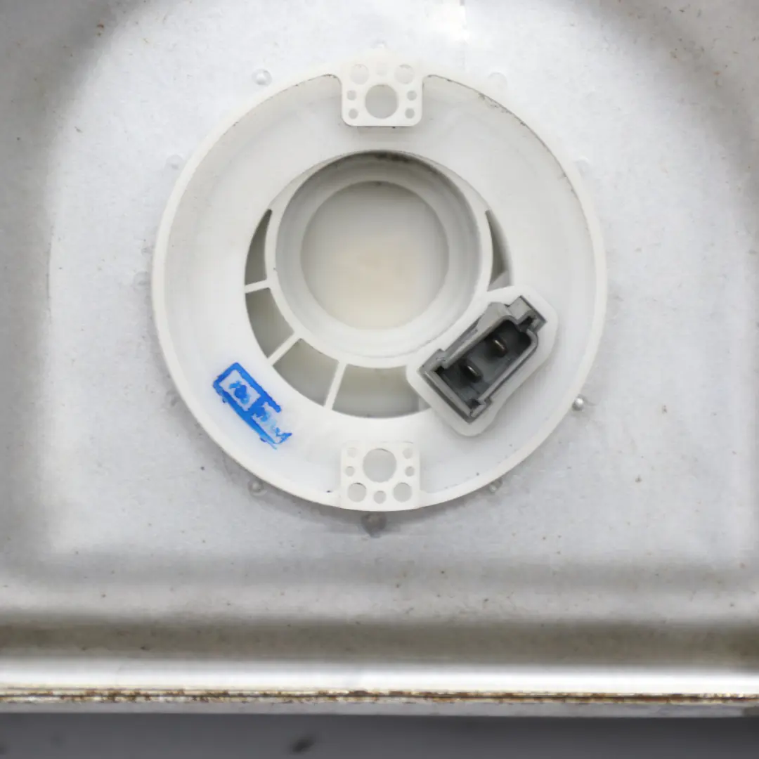 Complete Fuel Reservoir to Fuel Tank Mercedes W210 Kompressor Petrol with Part number A2104703901 Fuel Tank Mercedes W210 Kompressor Petrol Complete Fuel Reservoir - SKU A2104703901 - Part number A2104703901