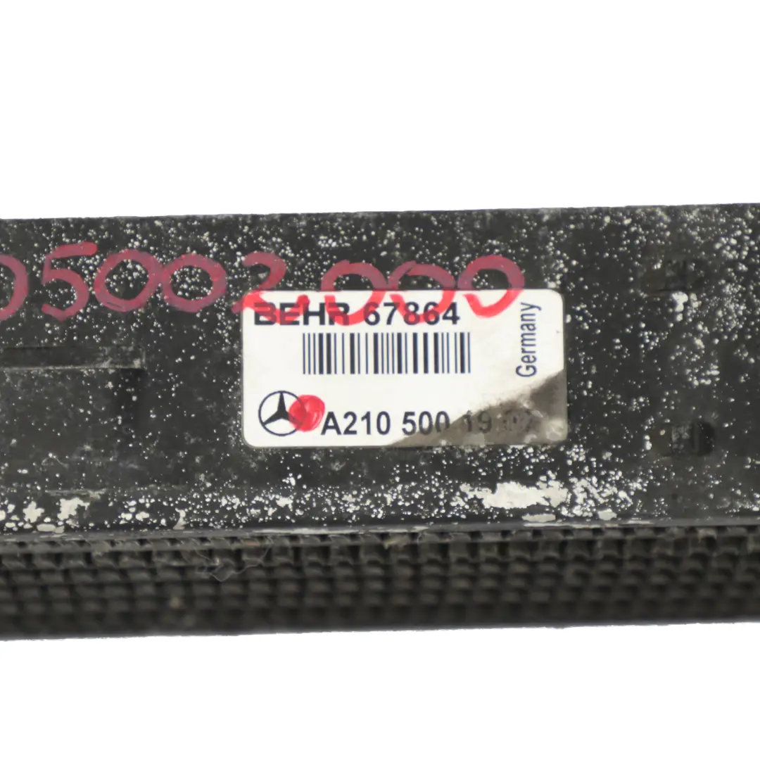 M111 OM612 Radiatore aria carica per Intercooler Mercedes W210 con numero di parte A2105002000 Intercooler Mercedes W210 M111 OM612 Radiatore aria carica - SKU A2105002000 - Numero di parte A2105002000