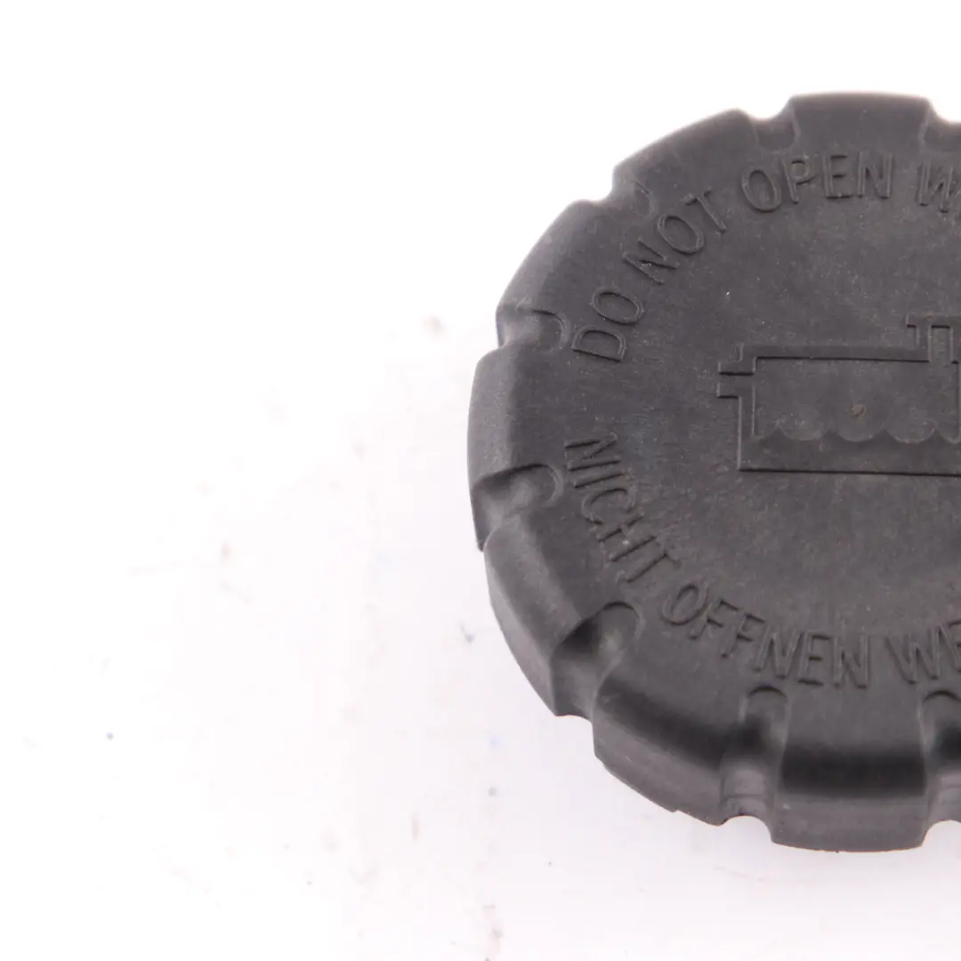 Mercedes W204 W246 W176 W212 Tapa del depósito de expansión del refrigerante - SKU A2105010615 - Número de pieza A2105010615