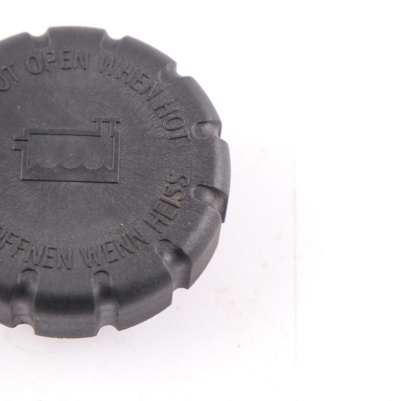 thumbnail image 2 of 2PCS Radiator Coolant Expansion Tank Cap New For Mercedes C300 E400 2105010615 2 of 13