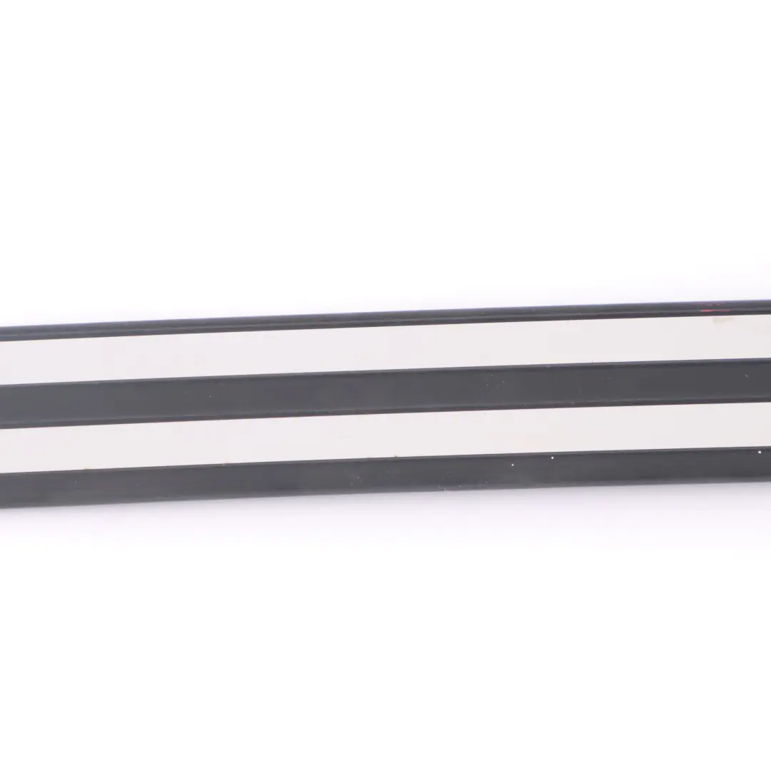 Mercedes W210 Tapa Entrada Trasera Izquierda Derecha Umbral Puerta - SKU A2106802435 - Número de pieza A2106802435