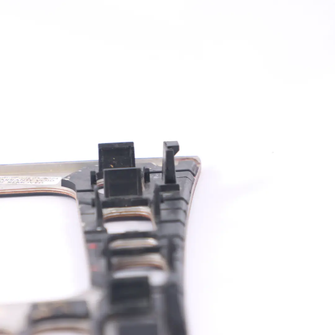 Levier de sélection de vitesse Couvercle Automatique pour Mercedes W210 à propos du numéro de pièce A2106808639 Mercedes W210 Levier de sélection de vitesse Couvercle Automatique - SKU A2106808639 - Numéro de pièce A2106808639