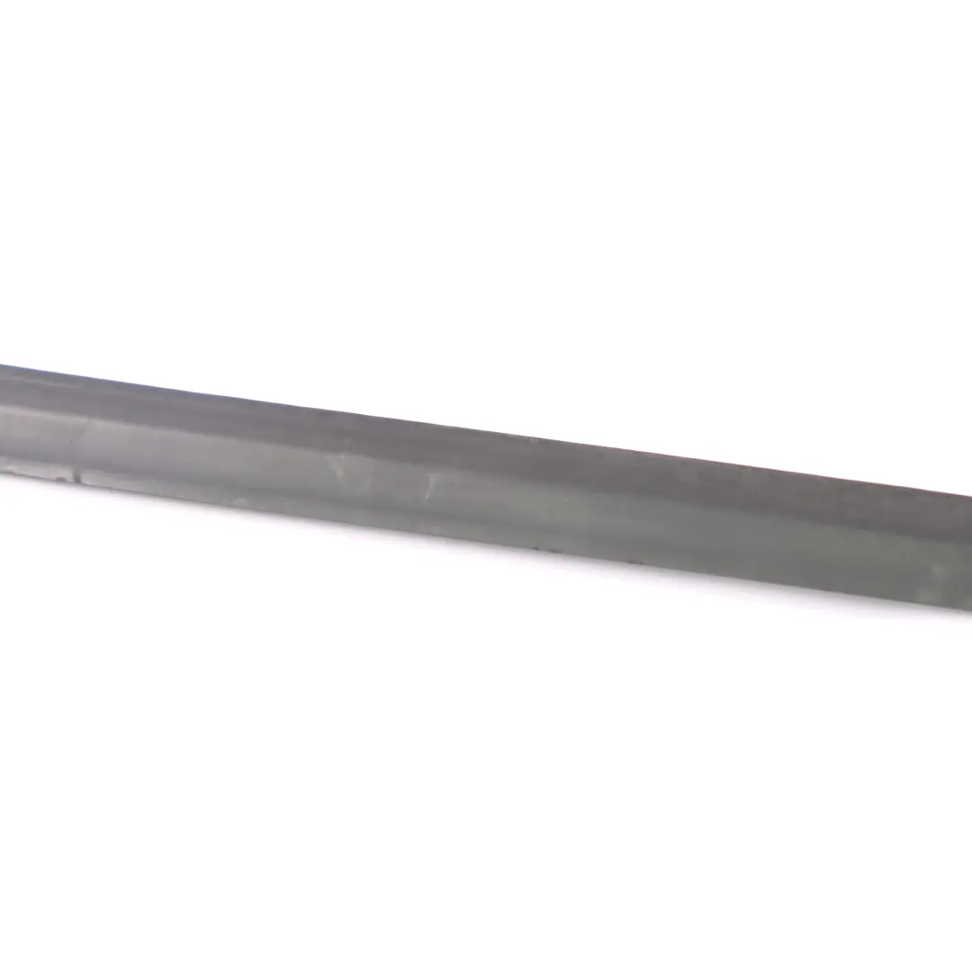 Mercedes W210 Tira de Sellado de Puerta Trasera Derecha Tira Carril - SKU A2106901082 - Número de pieza A2106901082