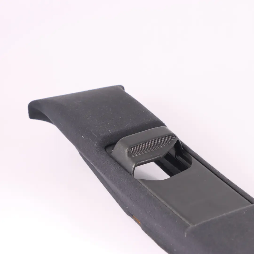 Abdeckung Panel Säule B Links Schwarz für Mercedes W210 mit Teilenummer A2106903540 Mercedes W210 Abdeckung Panel Säule B Links Schwarz - SKU A2106903540 - Teilenummer A2106903540