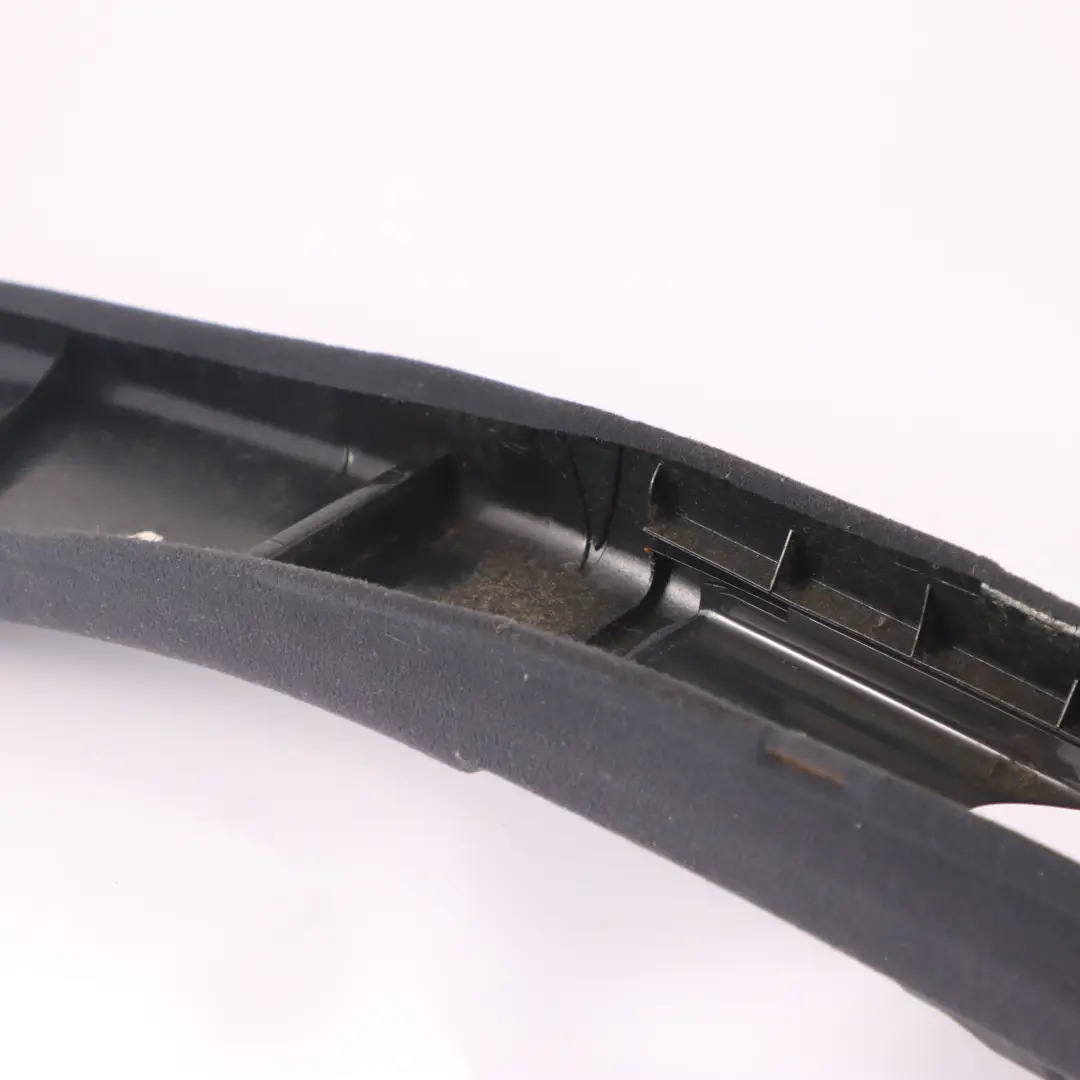 Pannello di copertura Colonna B Sinistra Nero per Mercedes W210 con numero di parte A2106903540 Mercedes W210 Pannello di copertura Colonna B Sinistra Nero - SKU A2106903540 - Numero di parte A2106903540