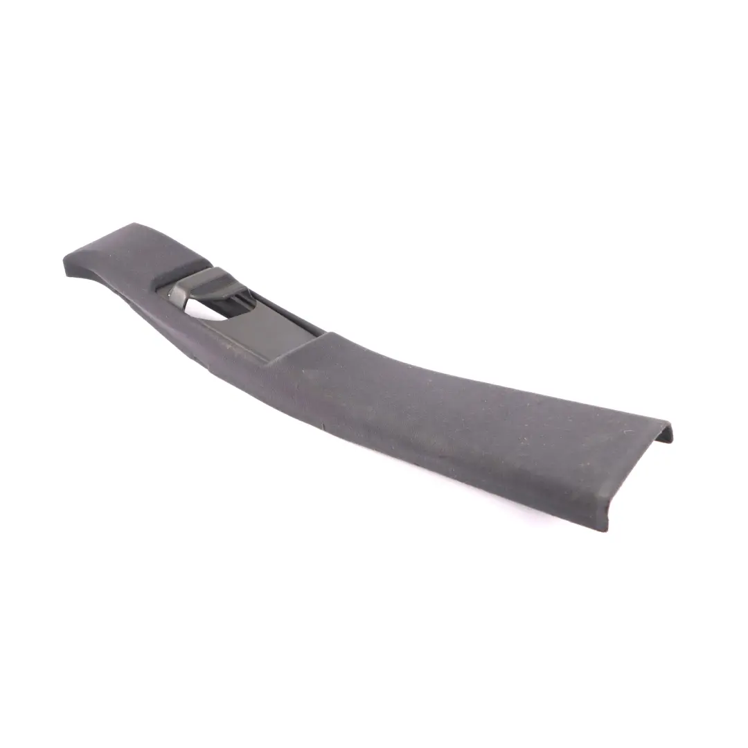 Mercedes W210 Cache Panneau Colonne B Droite Noir - SKU A2106903640 - Numéro de pièce A2106903640