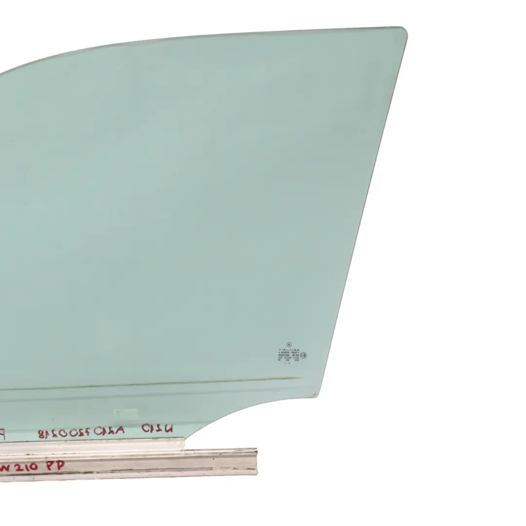 Glace de Porte Avant Droite Verte pour Mercedes W210 à propos du numéro de pièce A2107200218 Mercedes W210 Glace de Porte Avant Droite Verte - SKU A2107200218 - Numéro de pièce A2107200218