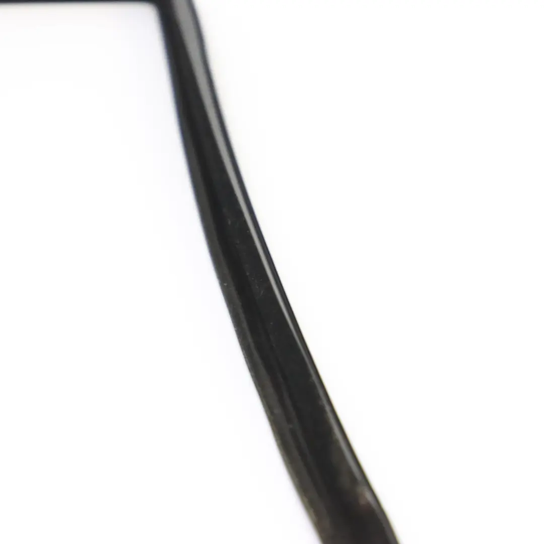 Mercedes W210 Porta posteriore sinistra Finestra Guida Guarnizione - SKU A2107350125 - Numero di parte A2107350125