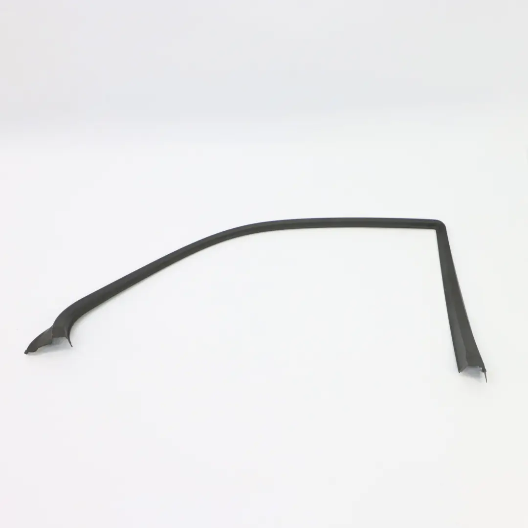 Telaio finestrino posteriore sinistro copertura per Mercedes W210 con numero di parte A2107350171 Mercedes W210 Telaio finestrino posteriore sinistro copertura - SKU A2107350171 - Numero di parte A2107350171