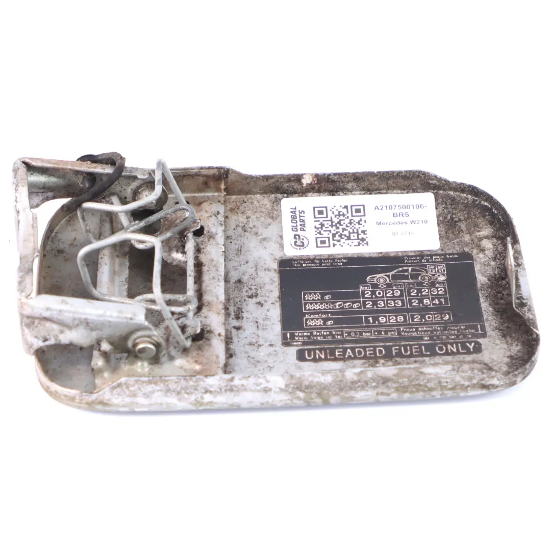 Llenado de combustible en la tapa tapa plata brillante para Mercedes W210 con número de pieza A2107500106 Mercedes W210 Llenado de combustible en la tapa tapa plata brillante - SKU A2107500106-BRS - Número de pieza A2107500106