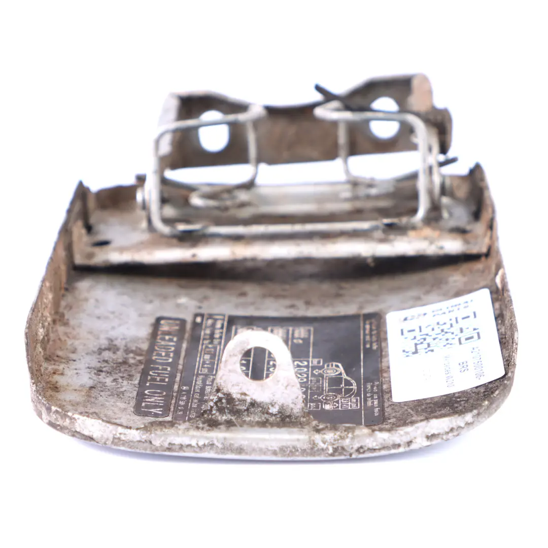 Riempimento carburante con coperchio a ribalta Argento brillante per Mercedes W210 con numero di parte A2107500106 Mercedes W210 Riempimento carburante con coperchio a ribalta Argento brillante - SKU A2107500106-BRS - Numero di parte A2107500106