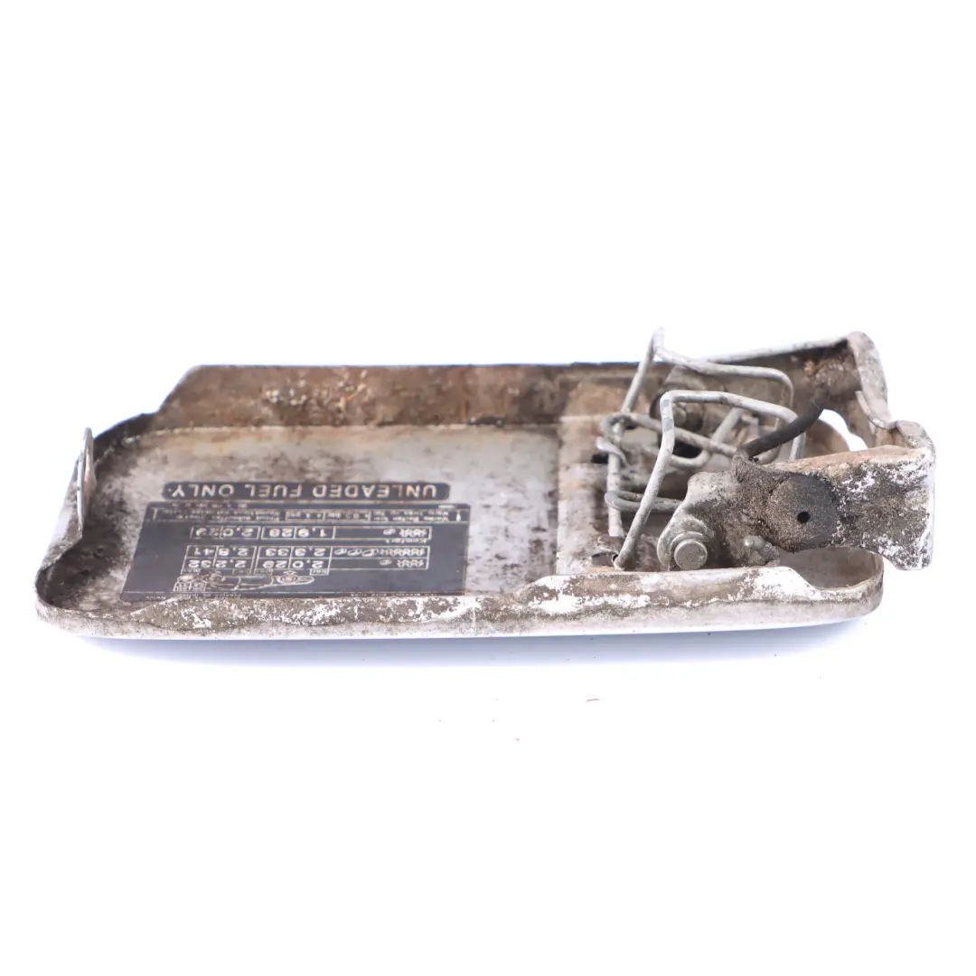 Mercedes W210 Llenado de combustible en la tapa tapa plata brillante - SKU A2107500106-BRS - Número de pieza A2107500106