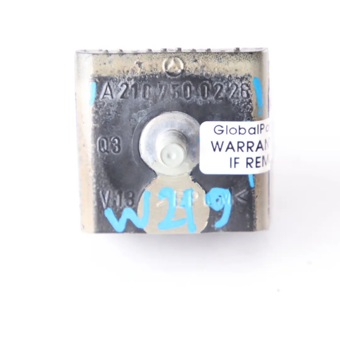 Mercedes W203 W204 W207 W212 Odbój Zawiasu Klapy - SKU A2107500226 - Numer Części A2107500226