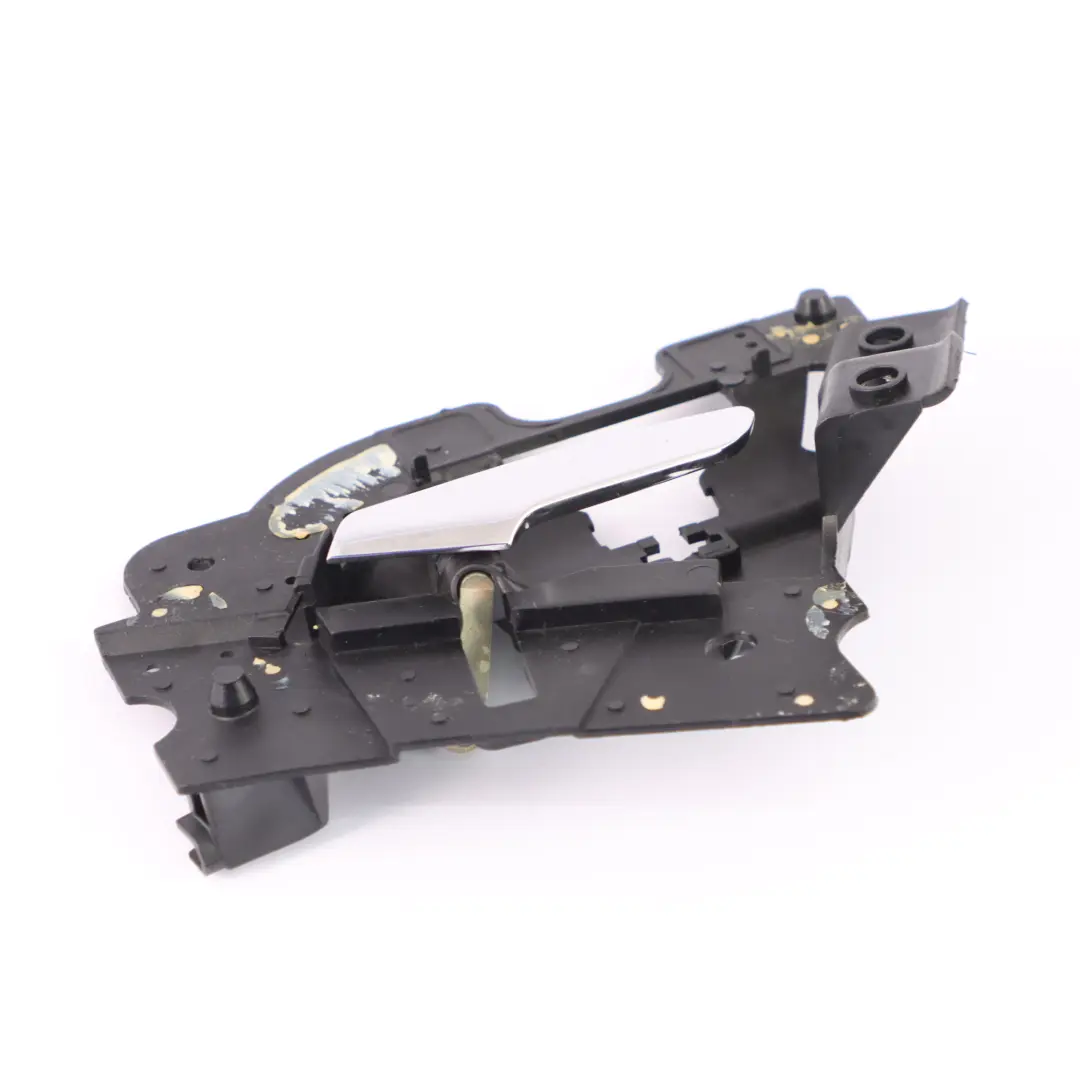 Poignée porte intérieure avant arrière gauche pour Mercedes W210 à propos du numéro de pièce A2107600561 Mercedes W210 Poignée porte intérieure avant arrière gauche - SKU A2107600561 - Numéro de pièce A2107600561