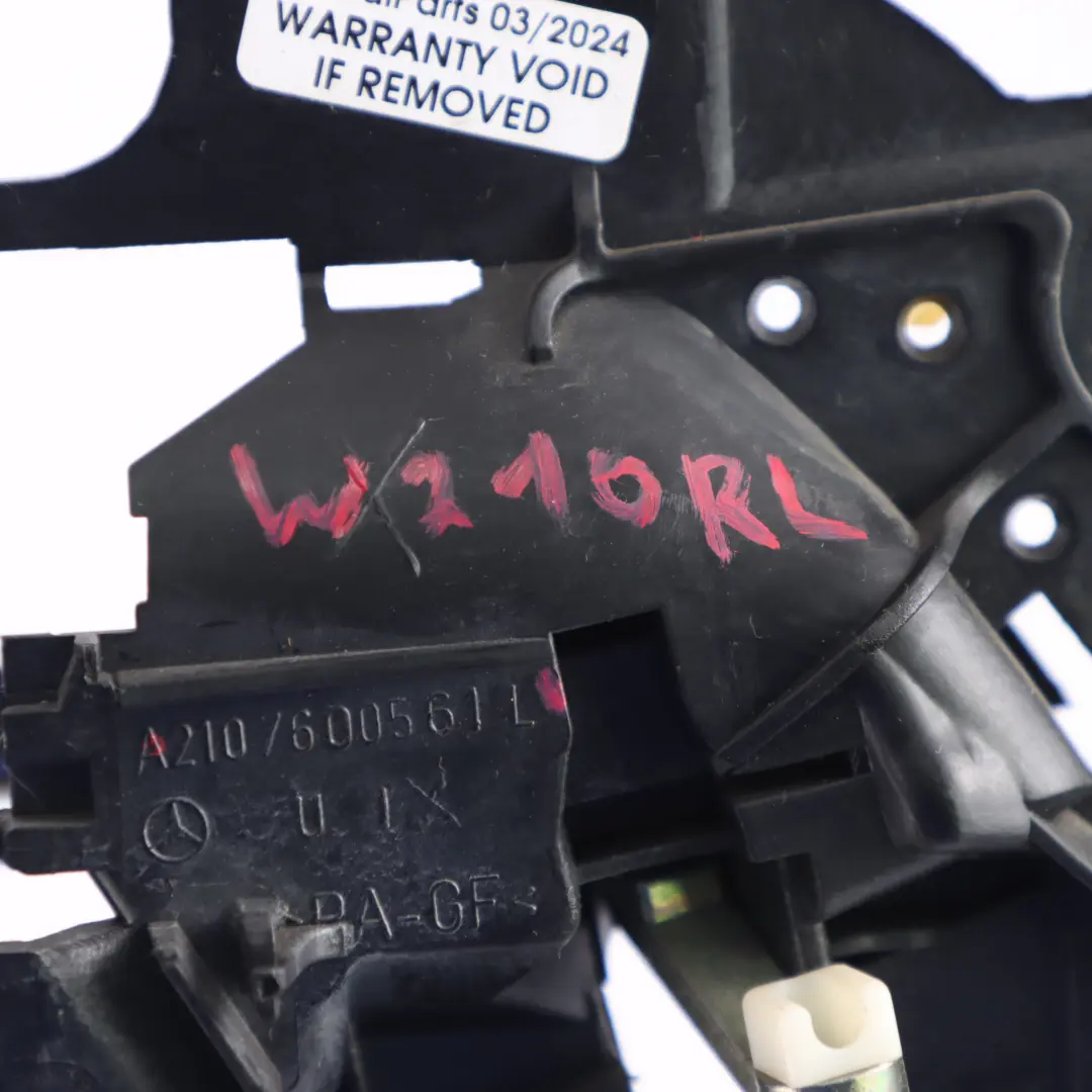 Tür griff innen vorne hinten links Greifzug für Mercedes W210 mit Teilenummer A2107600561 Mercedes W210 Tür griff innen vorne hinten links Greifzug - SKU A2107600561 - Teilenummer A2107600561