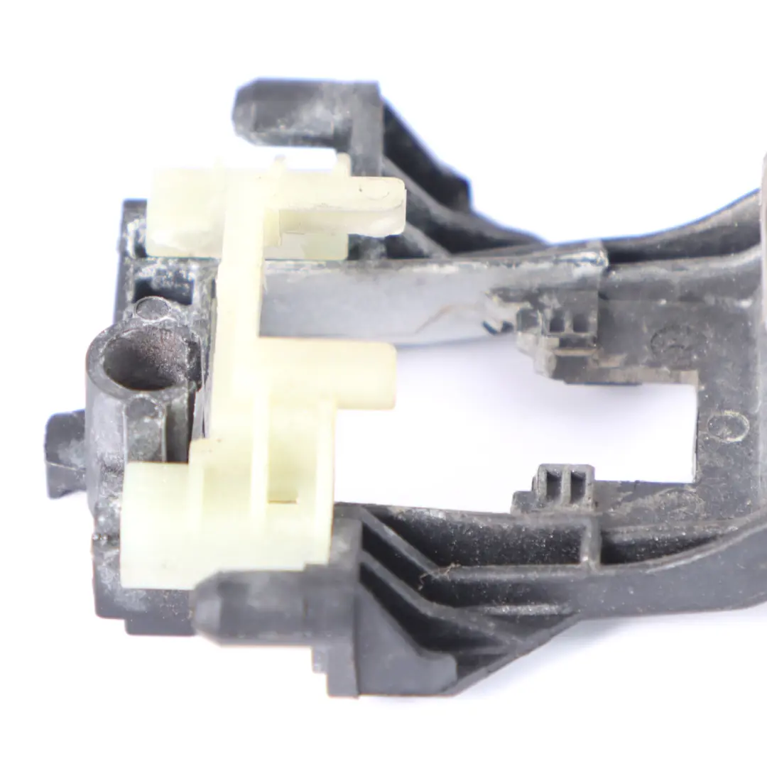 Mercedes W202 W210 Podstawa Klamki Drzwi Lewy Prawy Przód - SKU A2107600634 - Numer Części A2107600634