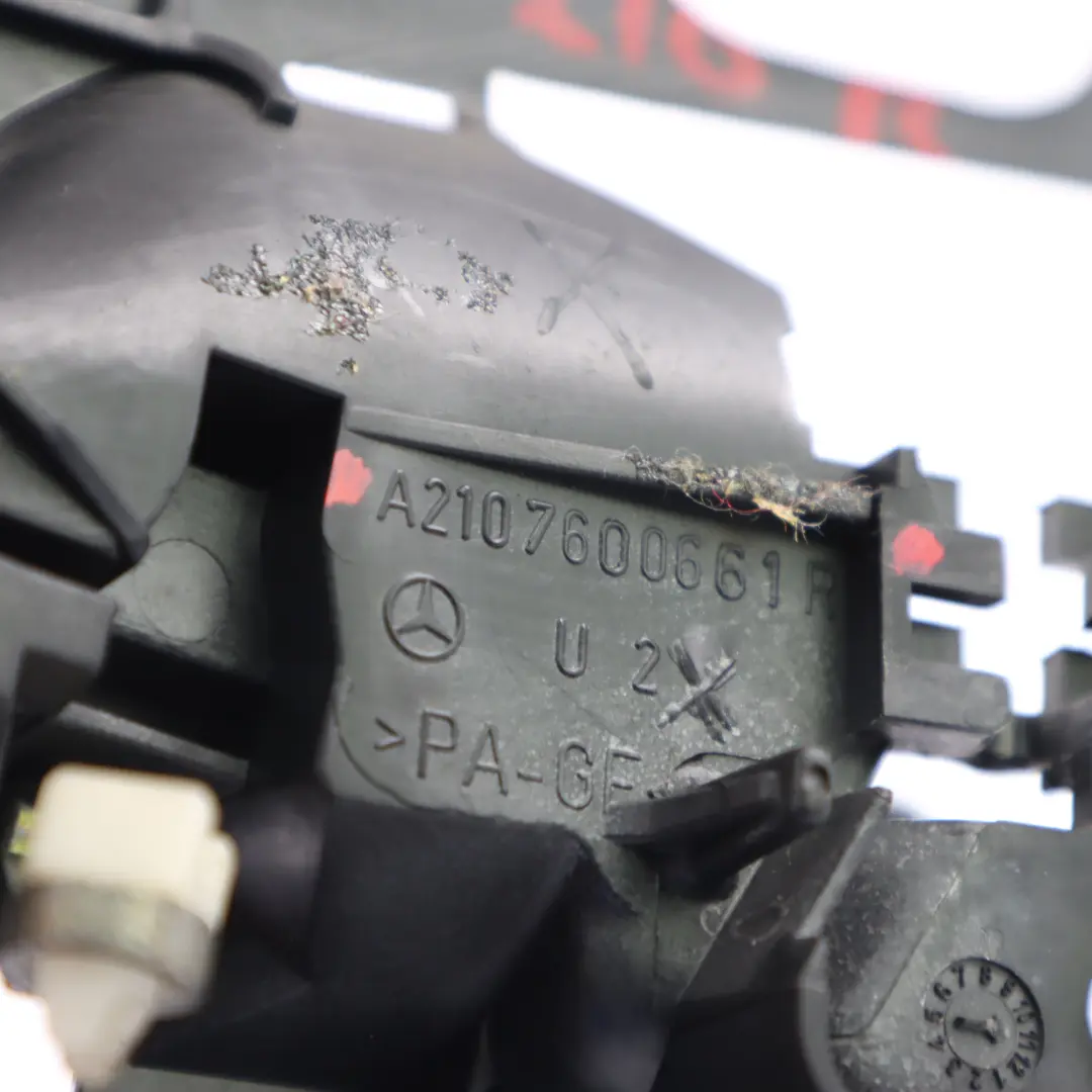 Mercedes W210 Klamka Wewnętrzna Drzwi Prawa Przód Tył - SKU A2107600661 - Numer Części A2107600661