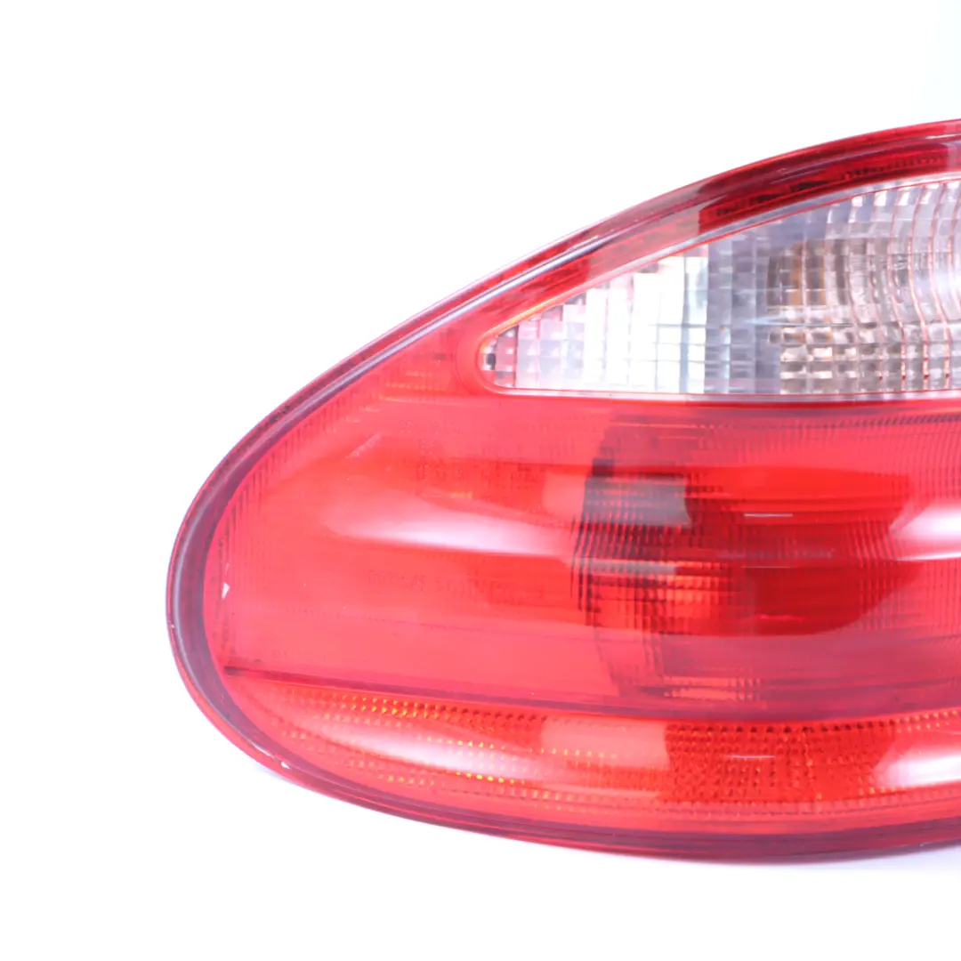 Mercedes W210 Saloon Feu arrière gauche Lamp Panneau latéral - SKU A2108203364 - Numéro de pièce A2108203364