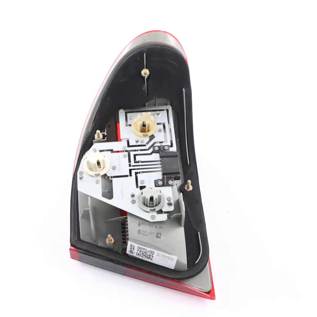 Luz Trasera Luz Trasera Izquierda para Mercedes W210 con número de pieza A2108208164 Mercedes W210 Luz Trasera Luz Trasera Izquierda - SKU A2108208164 - Número de pieza A2108208164