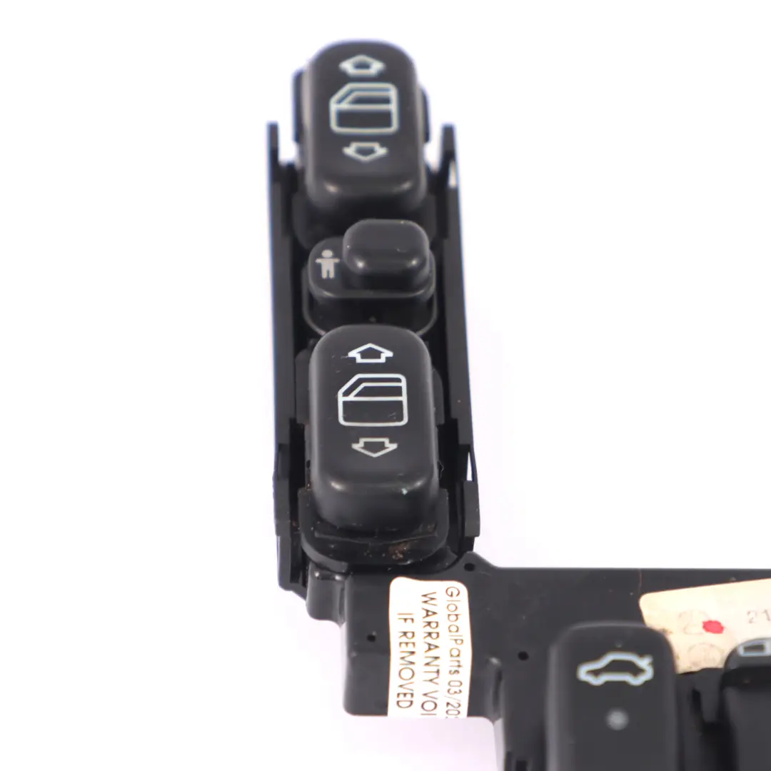 Panel interruptores Mercedes W202 W210 Botón control ventanas para con número de pieza A2108213951 Panel interruptores Mercedes W202 W210 Botón control ventanas - SKU A2108213951 - Número de pieza A2108213951