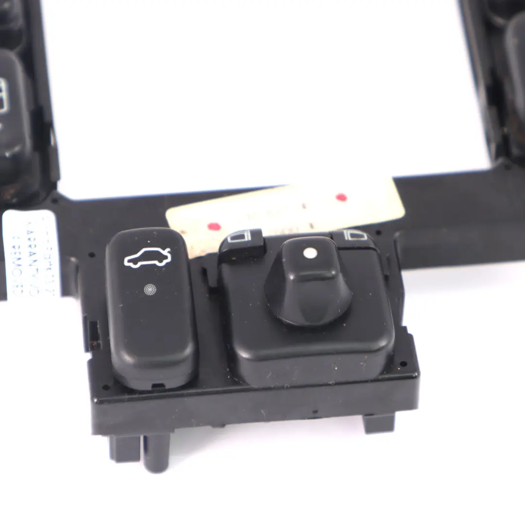 Panneau commande Mercedes W202 W210 Console centrale Bouton vitre pour à propos du numéro de pièce A2108213951 Panneau commande Mercedes W202 W210 Console centrale Bouton vitre - SKU A2108213951 - Numéro de pièce A2108213951