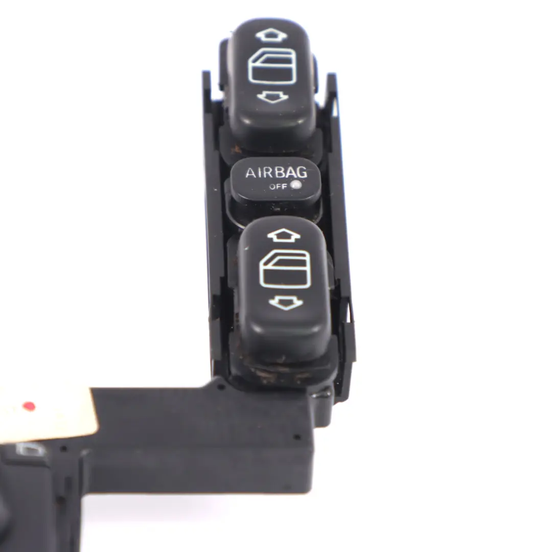 Panel interruptores Mercedes W202 W210 Botón control ventanas para con número de pieza A2108213951 Panel interruptores Mercedes W202 W210 Botón control ventanas - SKU A2108213951 - Número de pieza A2108213951