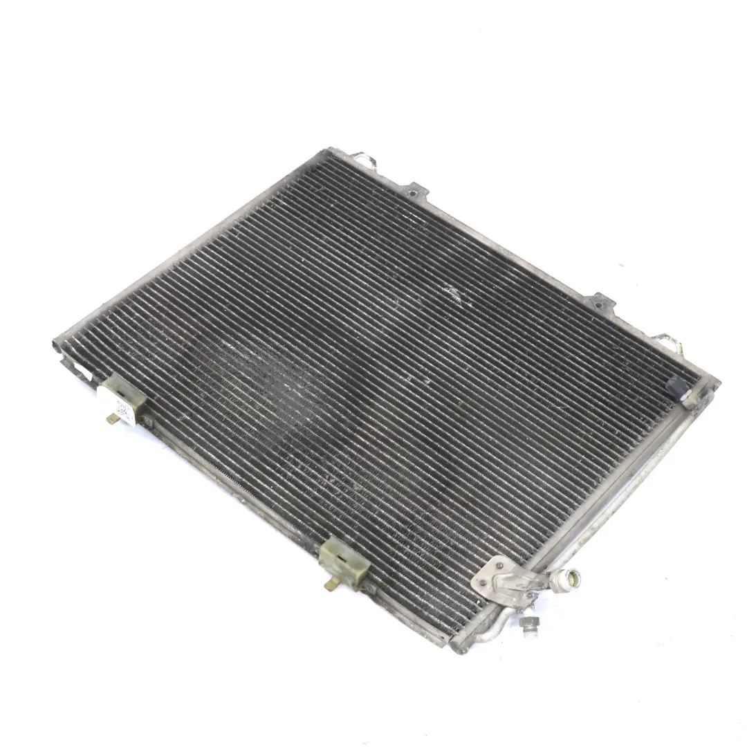 Skraplacz Chłodnicy Klimatyzacji do Mercedes W210 o numerze A2108300270 Mercedes W210 Skraplacz Chłodnicy Klimatyzacji - SKU A2108300270 - Numer Części A2108300270