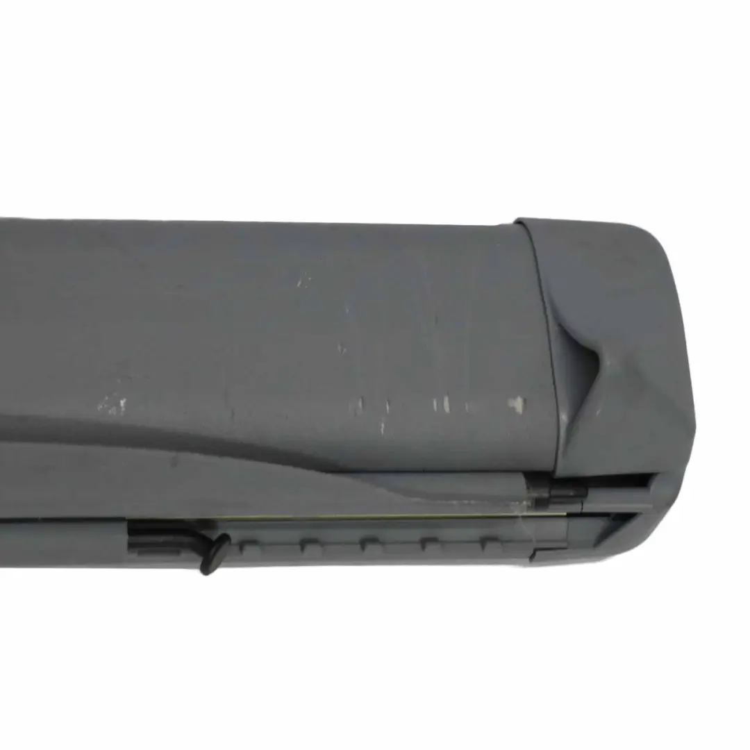 Store enroulement arrière Tablette rangement Gris pour Mercedes W210 Estate S210 à propos du numéro de pièce A2108600375 Mercedes W210 Estate S210 Store enroulement arrière Tablette rangement Gris - SKU A2108600375-2 - Numéro de pièce A2108600375