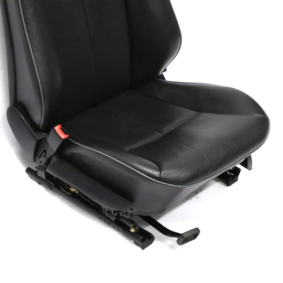 Mercedes W210 S210 Vordersitz Links Schwarz Leder Sitz - SKU A2109104147 - Teilenummer A2109104147