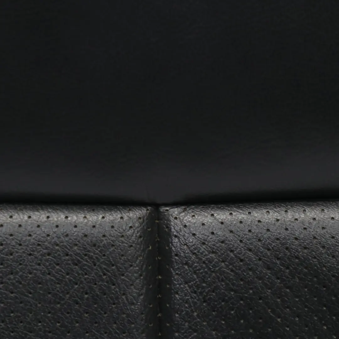 Dossier de siège arrière Housse arrière Saloon Cuir noir pour Mercedes W210 Saloon à propos du numéro de pièce A2109206647 Mercedes W210 Saloon Dossier de siège arrière Housse arrière Saloon Cuir noir - SKU A2109206647 - Numéro de pièce A2109206647