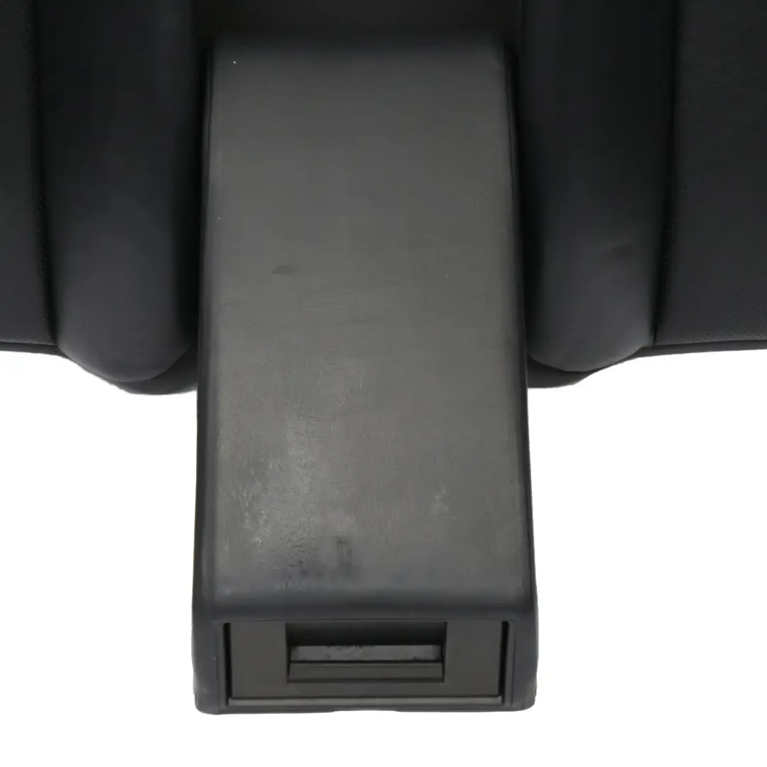 Coprisedile posteriore Schienale berlina Pelle nera per Mercedes W210 berlina con numero di parte A2109206647 Mercedes W210 berlina Coprisedile posteriore Schienale berlina Pelle nera - SKU A2109206647 - Numero di parte A2109206647