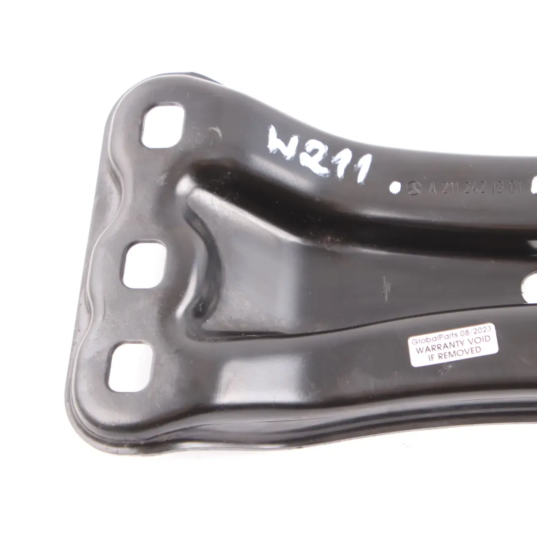 Getriebehalterung Mercedes W211 Getriebestütze Halterung für mit Teilenummer A2112421901 Getriebehalterung Mercedes W211 Getriebestütze Halterung - SKU A2112421901 - Teilenummer A2112421901