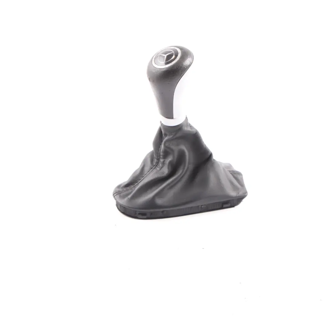 Cambio Copertura Pomello Ghetta Pelle Nero Automatico per Mercedes W211 con numero di parte A2112675510 Mercedes W211 Cambio Copertura Pomello Ghetta Pelle Nero Automatico - SKU A2112675510 - Numero di parte A2112675510
