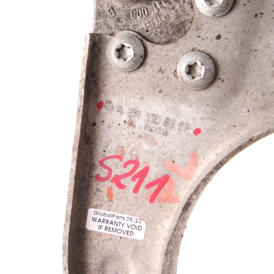 Anteriore sinistro braccio controllo superiore puntone per Mercedes W211 con numero di parte A2113308907 Mercedes W211 Anteriore sinistro braccio controllo superiore puntone - SKU A2113308907 - Numero di parte A2113308907