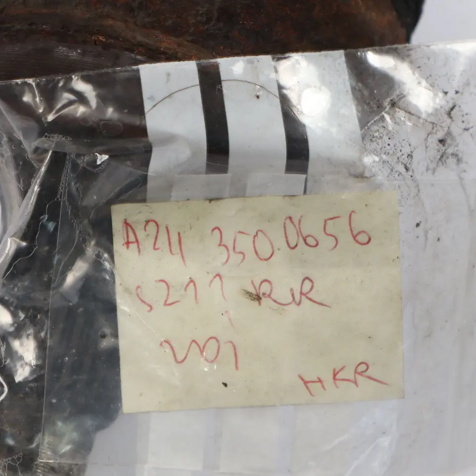 OM647 Drive Output Shaft Rear Left Right Axle Shaft to Mercedes W211 with Part number A2113500656 Mercedes W211 OM647 Drive Output Shaft Rear Left Right Axle Shaft - SKU A2113500656 - Part number A2113500656