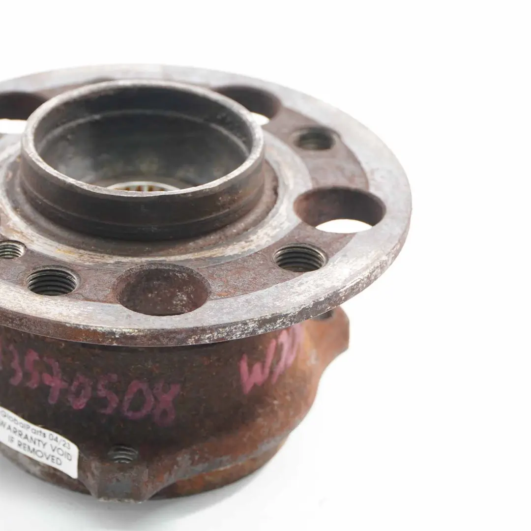 Antriebsflanschnabe Hinterachse Radnabenlager für Mercedes W204 W211 mit Teilenummer A2113570508 Mercedes W204 W211 Antriebsflanschnabe Hinterachse Radnabenlager - SKU A2113570508 - Teilenummer A2113570508
