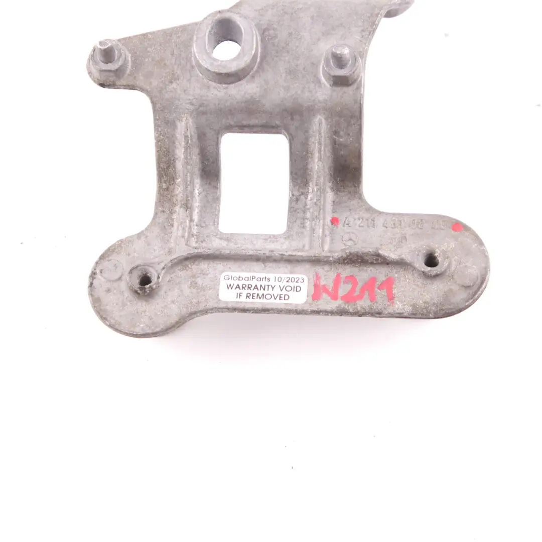 Staffa pompa Mercedes W211 CLS C219 Supporto supporto pompa ABS per con numero di parte A2114310840 Staffa pompa Mercedes W211 CLS C219 Supporto supporto pompa ABS - SKU A2114310840 - Numero di parte A2114310840