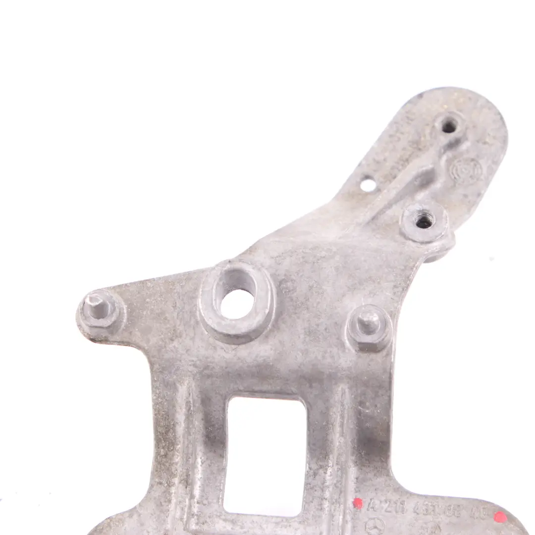 Staffa pompa Mercedes W211 CLS C219 Supporto supporto pompa ABS per con numero di parte A2114310840 Staffa pompa Mercedes W211 CLS C219 Supporto supporto pompa ABS - SKU A2114310840 - Numero di parte A2114310840