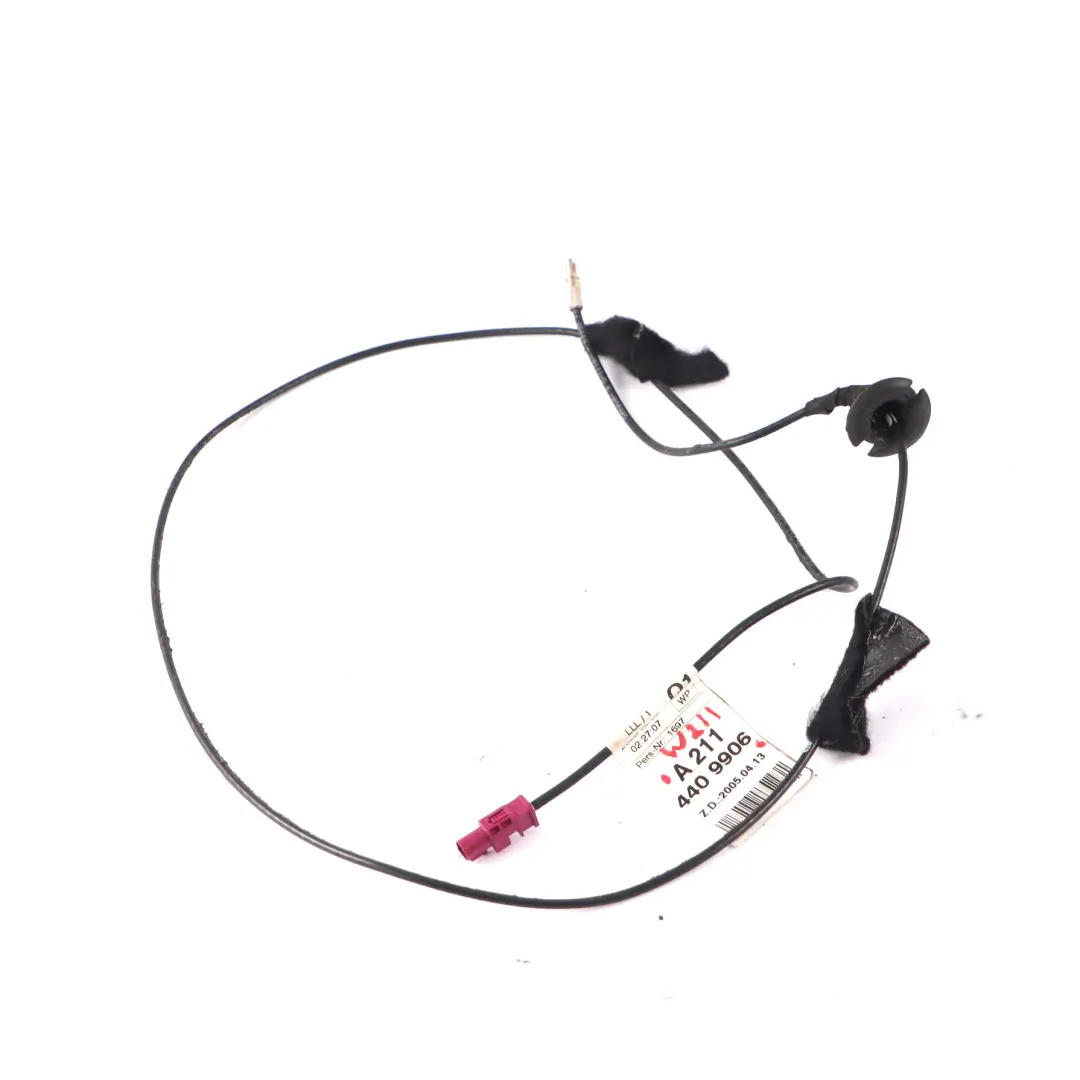 Cableado de Antena Mercedes W211 Cableado de Antena Trasera para con número de pieza A2114409906 Cableado de Antena Mercedes W211 Cableado de Antena Trasera - SKU A2114409906 - Número de pieza A2114409906