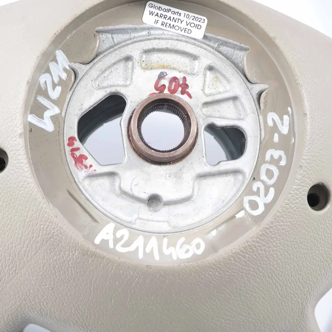 NUEVO Volante de Cuero Beige 4 Radios para Mercedes W211 con número de pieza A2114600203 Mercedes W211 NUEVO Volante de Cuero Beige 4 Radios - SKU A2114600203-2 - Número de pieza A2114600203