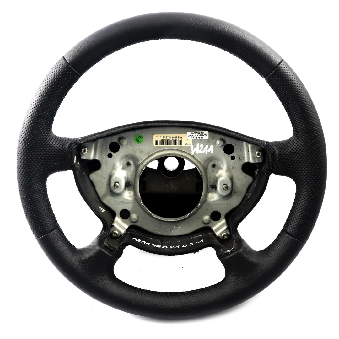 NOUVEAU Volant en cuir noir Filets noirs pour Mercedes W211 à propos du numéro de pièce A2114602103 Mercedes W211 NOUVEAU Volant en cuir noir Filets noirs - SKU A2114602103-1 - Numéro de pièce A2114602103