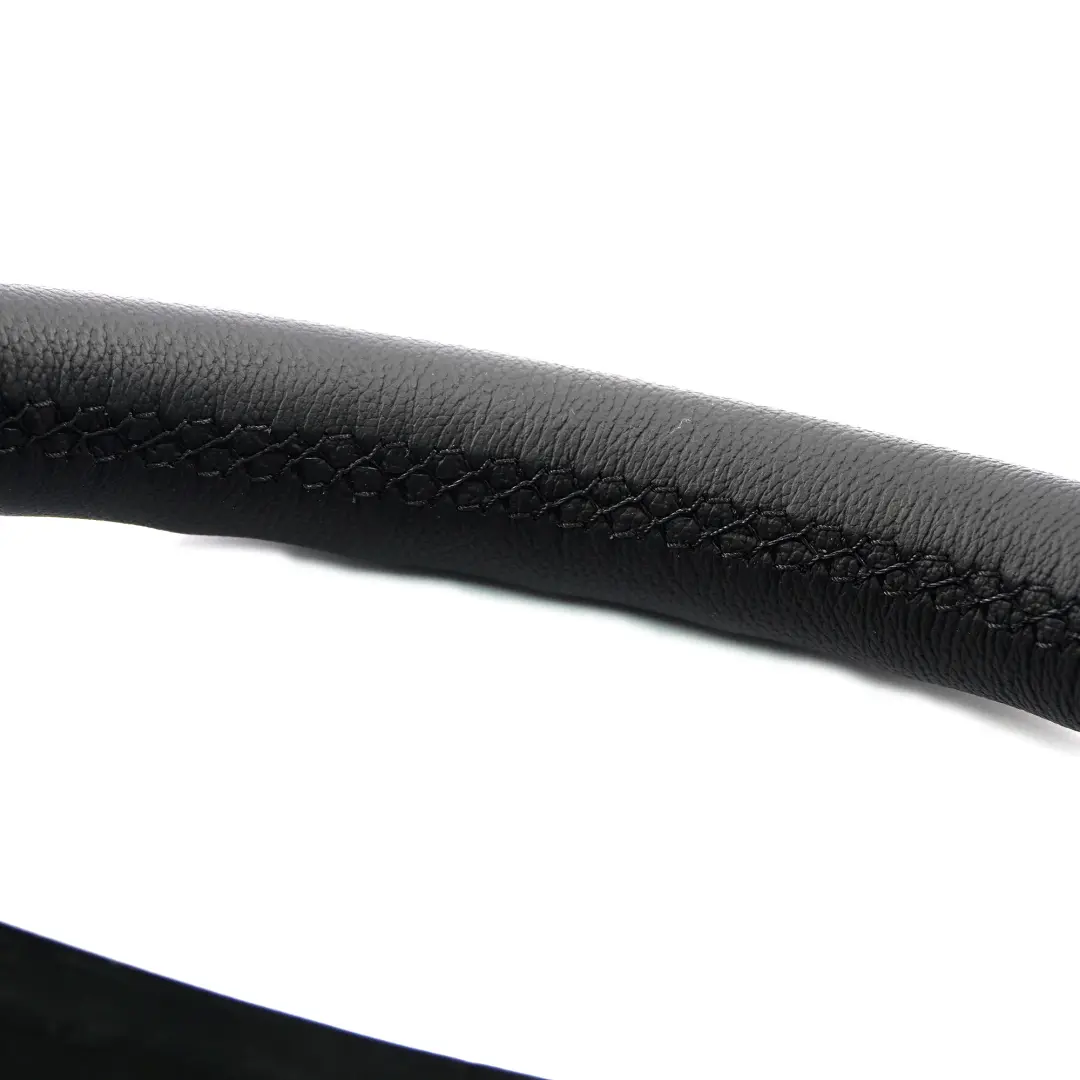 NOUVEAU Volant en cuir noir Filets noirs pour Mercedes W211 à propos du numéro de pièce A2114602103 Mercedes W211 NOUVEAU Volant en cuir noir Filets noirs - SKU A2114602103-1 - Numéro de pièce A2114602103