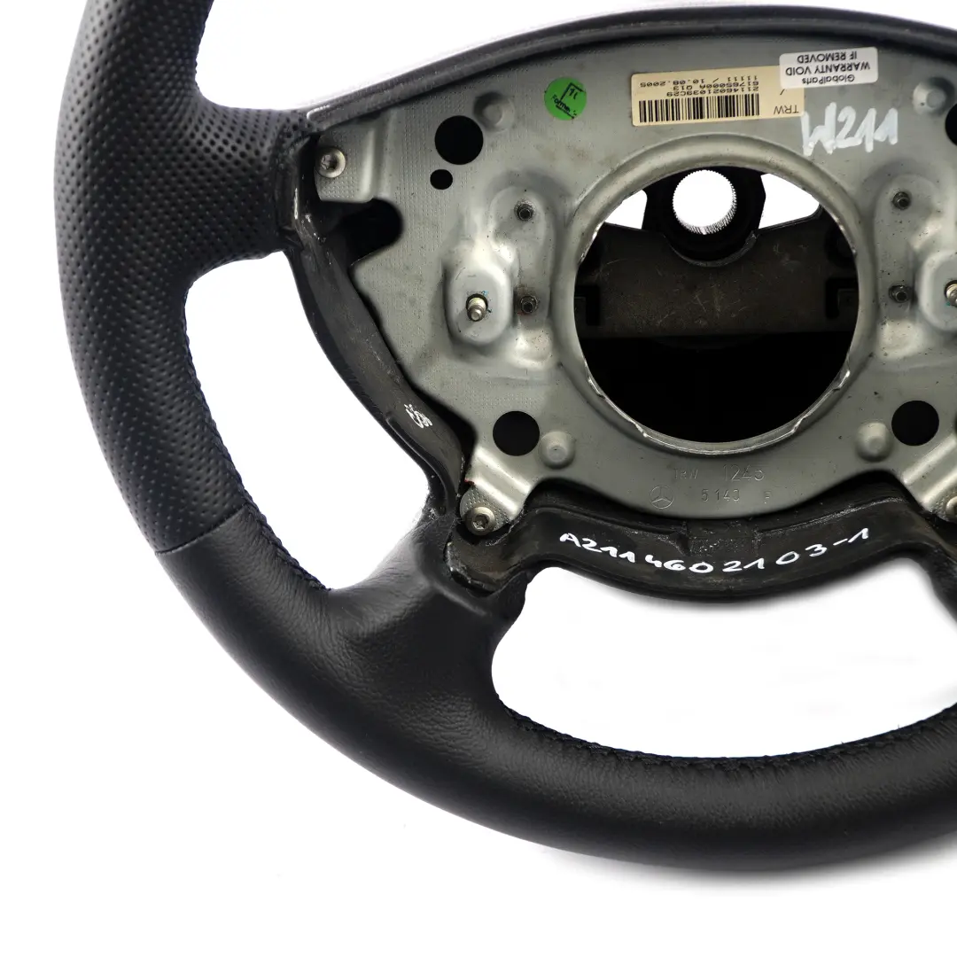 Mercedes W211 NOUVEAU Volant en cuir noir Filets noirs - SKU A2114602103-1 - Numéro de pièce A2114602103