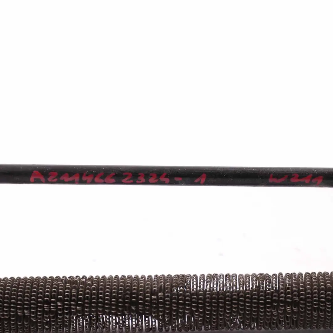 Ölschlauch Ölkühler Servo Lenkung für Mercedes W211 mit Teilenummer A2114662324 Mercedes W211 Ölschlauch Ölkühler Servo Lenkung - SKU A2114662324-1 - Teilenummer A2114662324