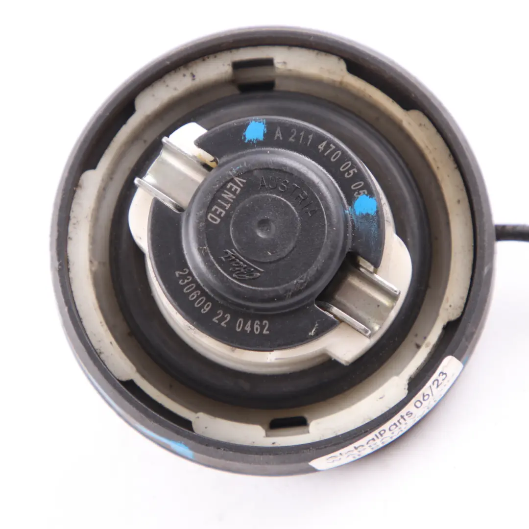 Filler Cap Mercedes W169 W204 W211 W203 W207 Tank Cover Black to Fuel with Part number A2114700505 Fuel Filler Cap Mercedes W169 W204 W211 W203 W207 Tank Cover Black - SKU A2114700505 - Part number A2114700505