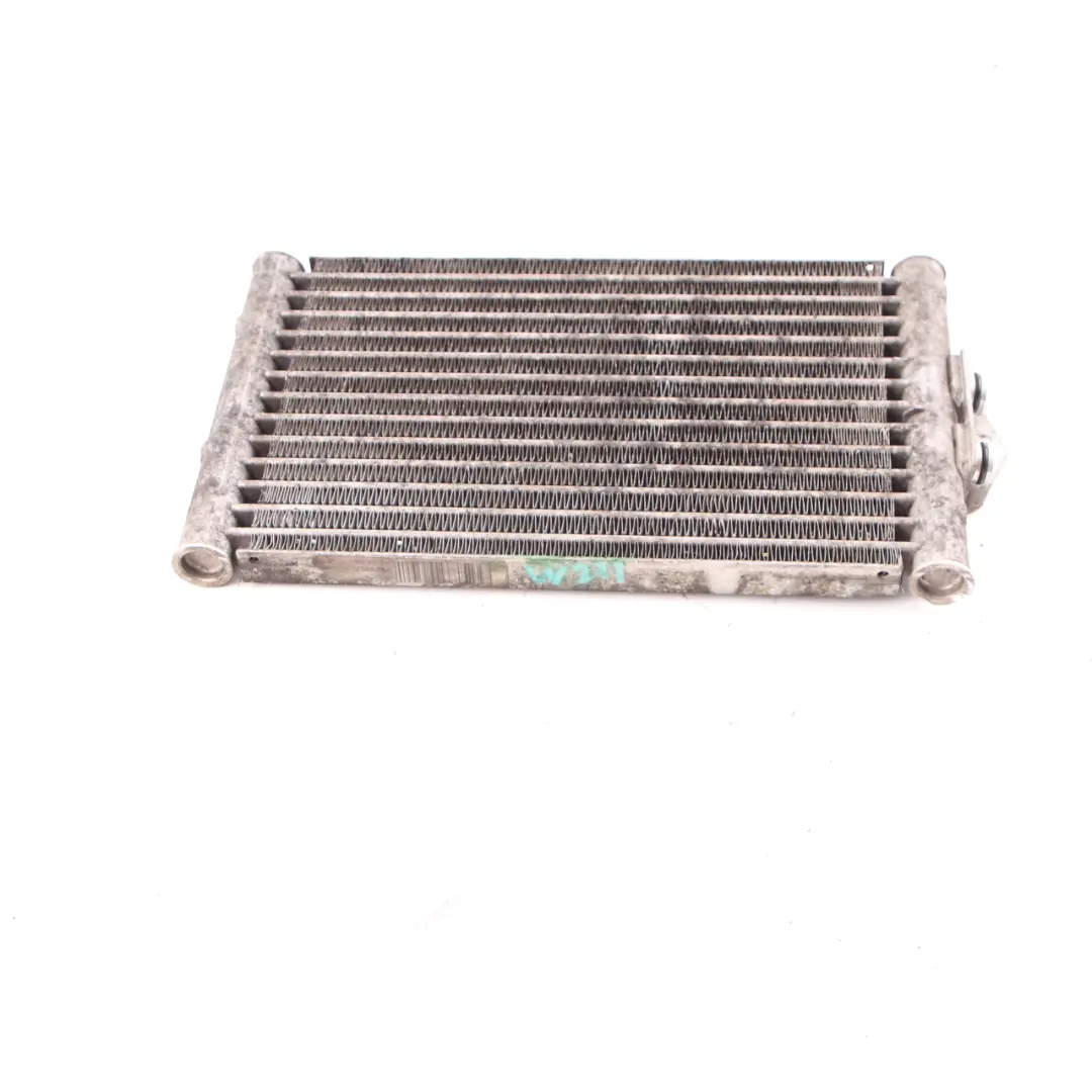 Radiator Mercedes W211 W219 Engine Oil Cooling Coolant to with Part number A2115001600 Radiator Mercedes W211 W219 Engine Oil Cooling Coolant - SKU A2115001600 - Part number A2115001600