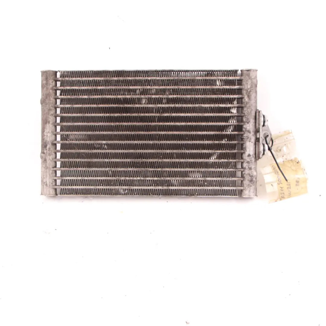 Ölkühler Mercedes W211 C219 OM642 Getriebe Getriebekühler Kühler A2115000200 für mit Teilenummer A2115001700 Ölkühler Mercedes W211 C219 OM642 Getriebe Getriebekühler Kühler A2115000200 - SKU A2115001700-1 - Teilenummer A2115001700