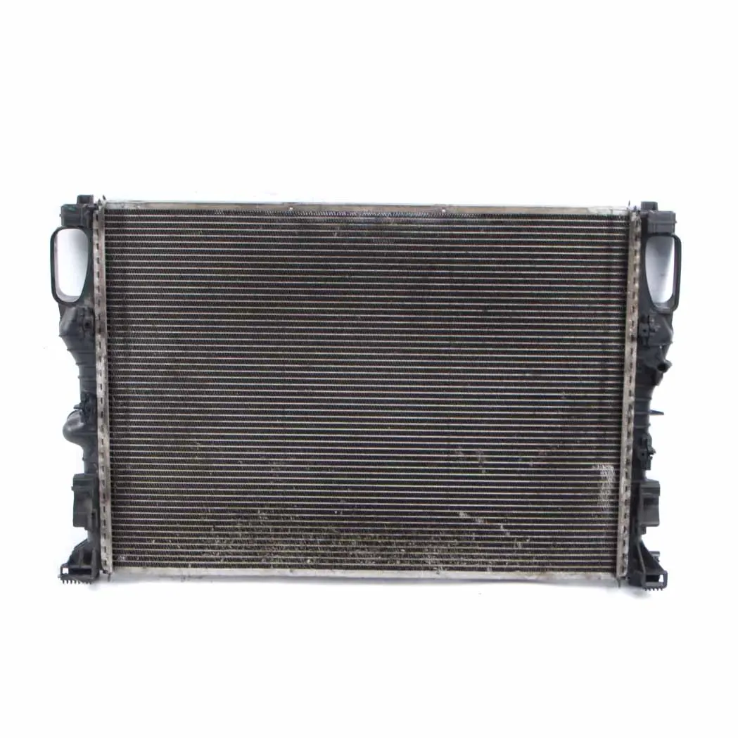 Cooling Radiator Water Cooler to Mercedes W211 Engine with Part number A2115002004 Mercedes W211 Engine Cooling Radiator Water Cooler - SKU A2115002004 - Part number A2115002004