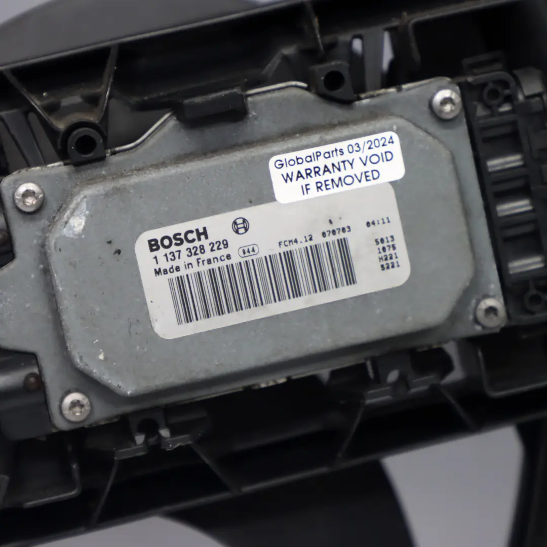 Ventilador del radiador Mercedes W211 W219 Motor Cubierta para con número de pieza A2115002193 Ventilador del radiador Mercedes W211 W219 Motor Cubierta - SKU A2115002193 - Número de pieza A2115002193