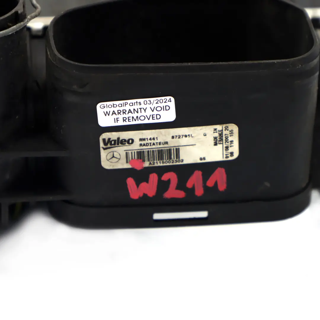 Radiatore Mercedes W211 CLS C219 M271 Motore Acqua Refrigerante per con numero di parte A2115002302 Radiatore Mercedes W211 CLS C219 M271 Motore Acqua Refrigerante - SKU A2115002302 - Numero di parte A2115002302